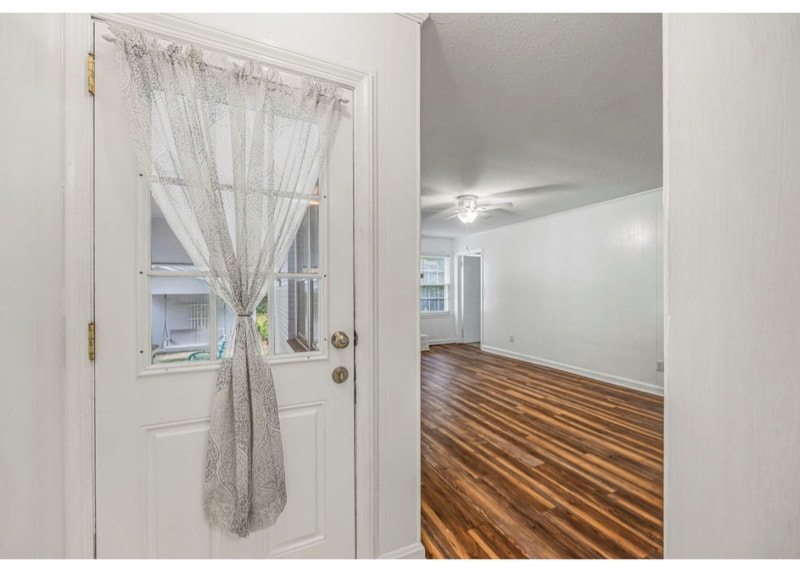 Building Photo - 3308 Kelwin Ave