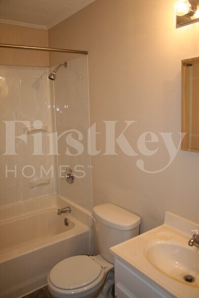 Building Photo - 9538 E 39th St