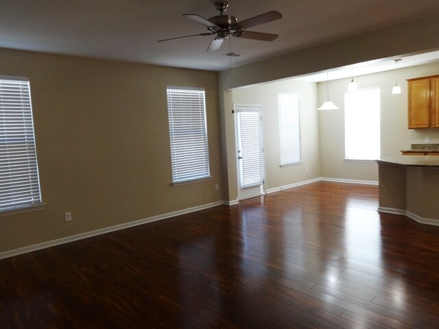 Building Photo - 179 Meadow Wood Rd