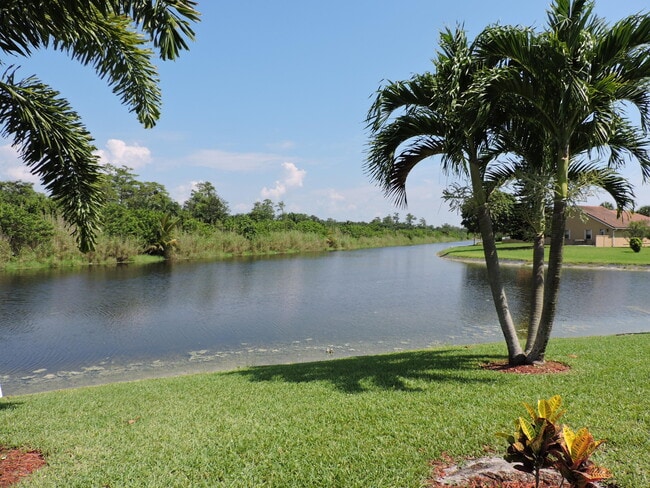 Building Photo - 21221 Sawmill Ct