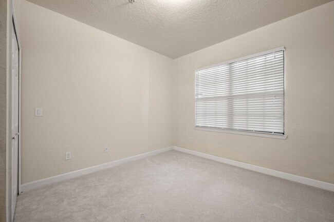 Building Photo - Beautiful Avila 3/2 with preserve view!