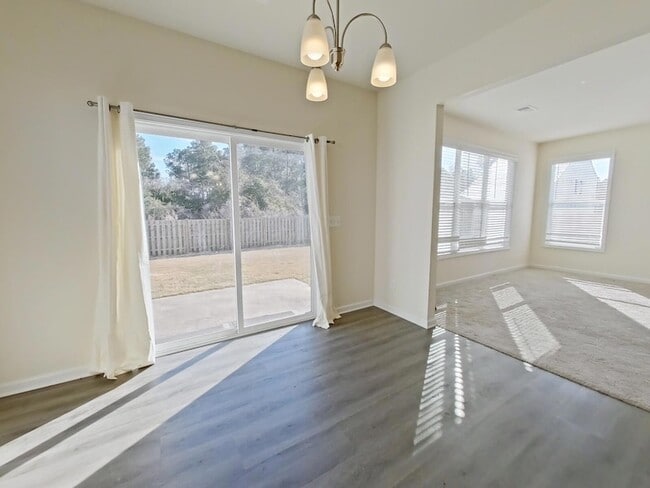 Building Photo - 518 Count Fleet Ct