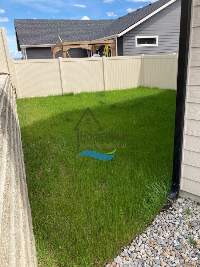 Building Photo - Woodbridge South Home with 4 Bedrooms and 3 Bathrooms in Post Falls build in 2021!