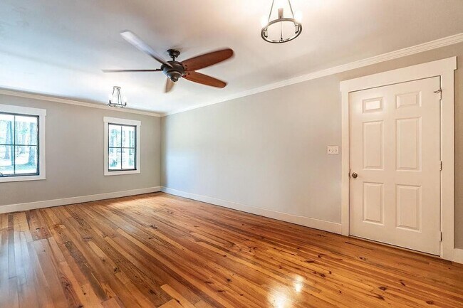 Building Photo - 510 Old Glory Ln