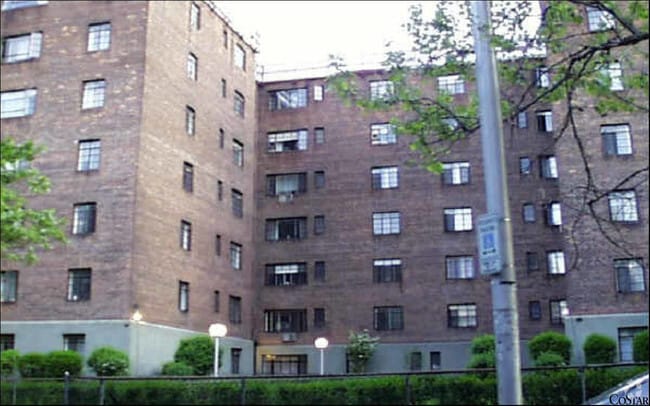 Building Photo - Lincoln View Apartments