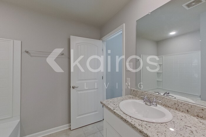 Building Photo - 203 SANTIAGO COURT