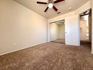 Building Photo - Beautiful 3 bedroom 2.5 bathroom in Antelope!