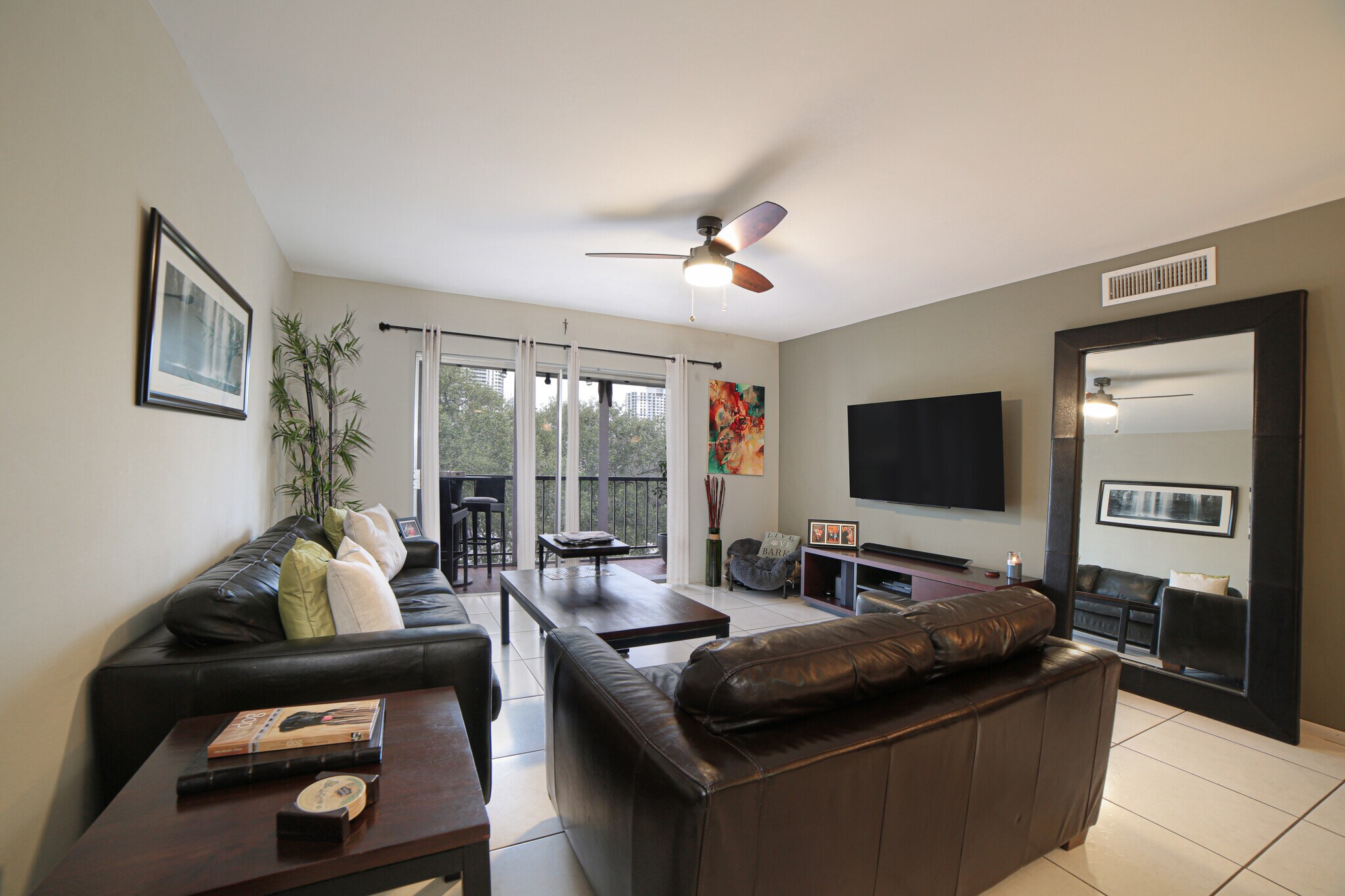 Building Photo - 1212 SE 2nd Ct