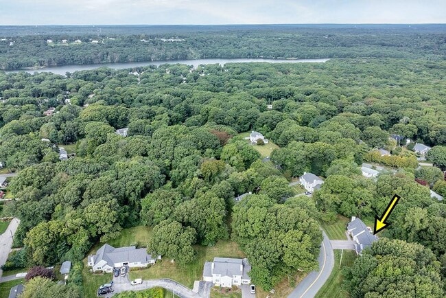 Building Photo - 43 Riverdell Dr