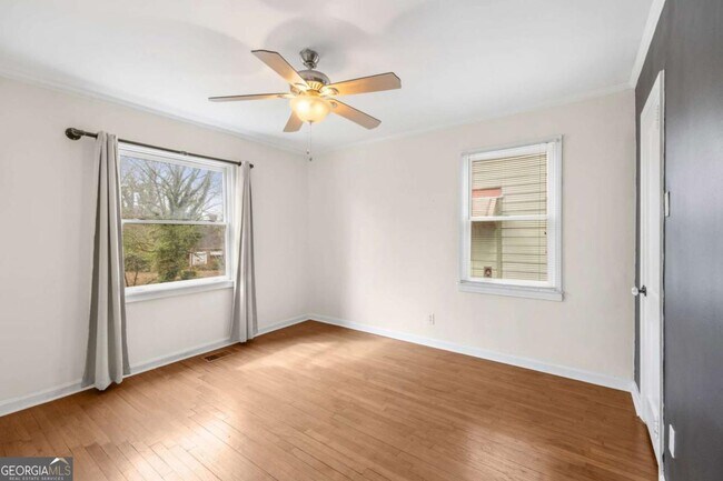 Building Photo - 1649 Beecher St SW