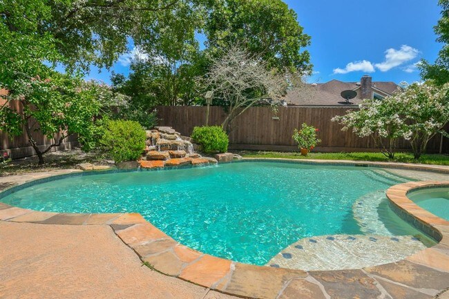 Primary Photo - 615 Whitehurst Ct