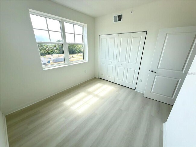 Building Photo - 5563 Millennia Park Dr