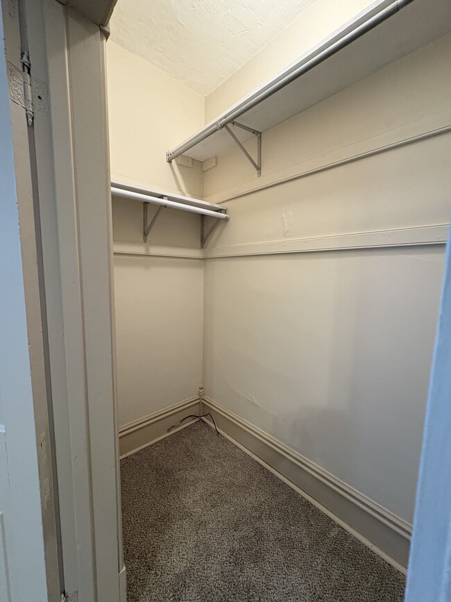 Closet in the large bedroom - 402 Rock St