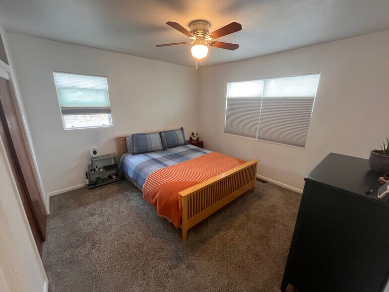 Building Photo - 1520 White Ave