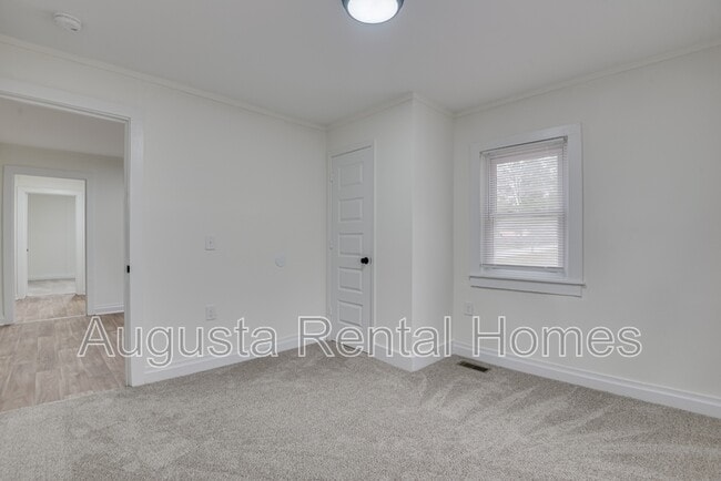 Building Photo - 2753 Hazel St