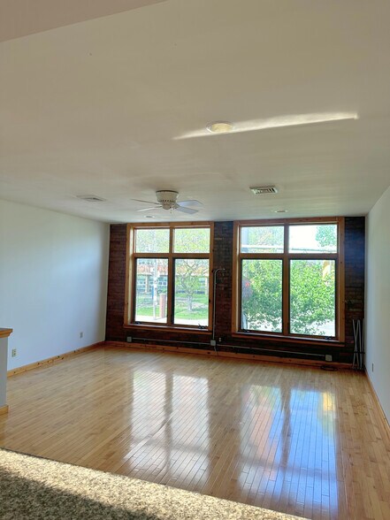 Primary Photo - 1844 W 25th St
