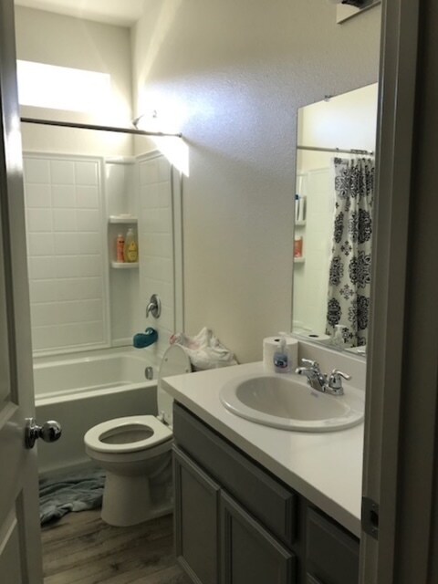 Building Photo - 1346 Heartland Dr