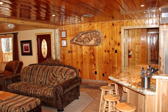 Building Photo - 8033 Larkspur Ln