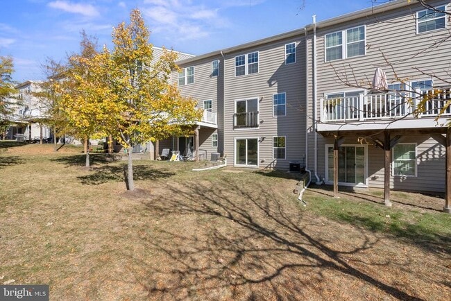 Building Photo - 407 Susan Cir