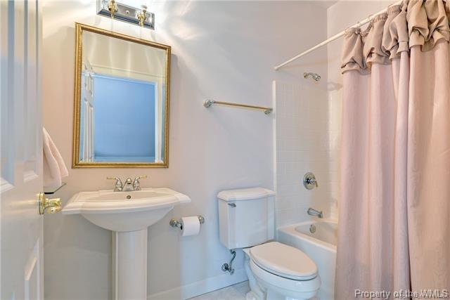 Building Photo - 116 Westbury