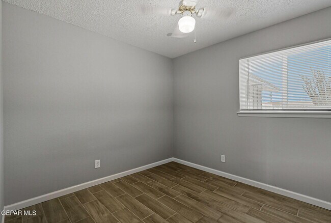 Building Photo - 3911 Quasar Ct