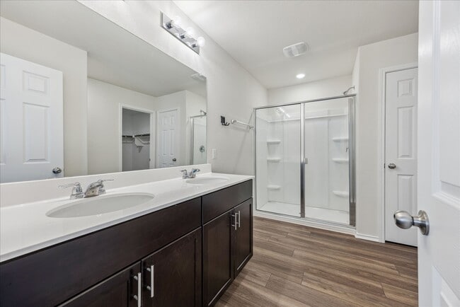 Building Photo - 379 Papaya Dr