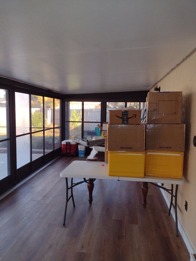 Building Photo - 3 - 2 in Fruitland Park