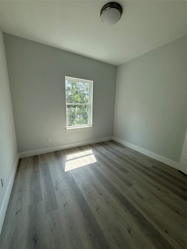 Building Photo - 3533 Alderfer St