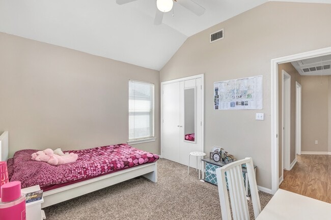 Building Photo - 2400 Pintail Loop