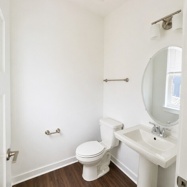 Building Photo - 1206 Marsalis Pl