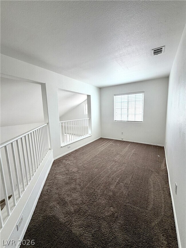 Building Photo - 846 Zinnia Cir