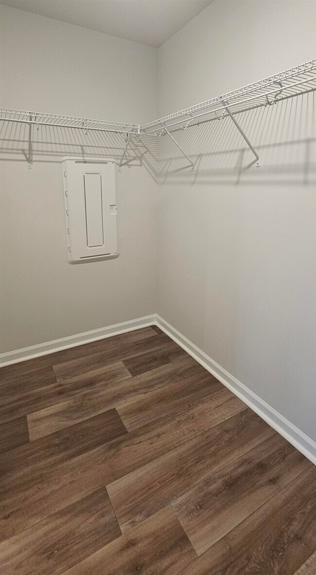 Building Photo - 337 Sweet Vernal St