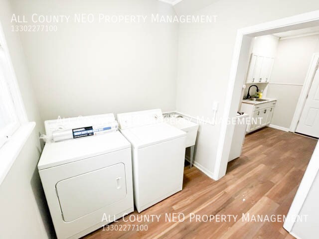 Building Photo - 3500 W 135th St