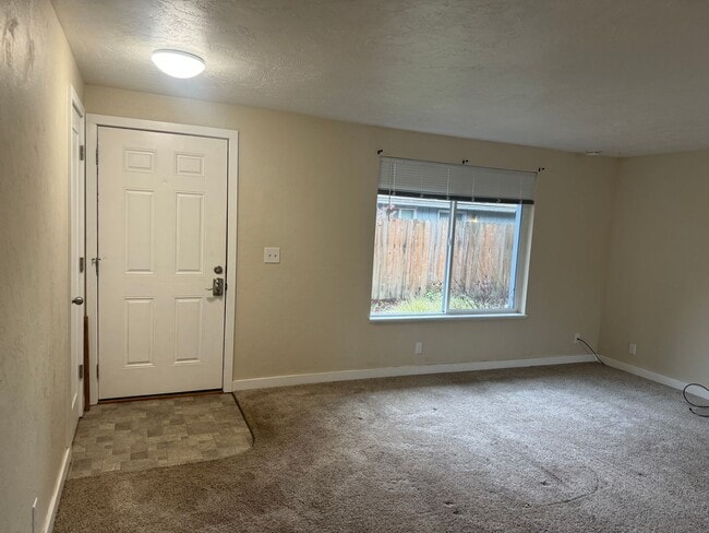 Building Photo - 41 N Lawrence St