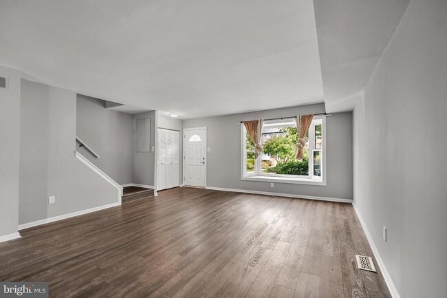 Building Photo - 20 Gatehouse Ln