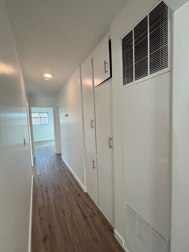 Building Photo - 1163 Winchester Ave