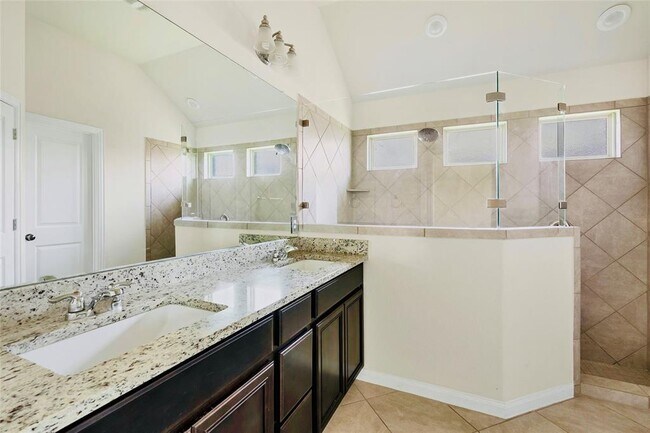 Building Photo - 1005 Fountain Grass Way