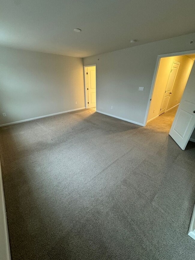 Building Photo - THREE BEDROOM NEW CONSTRUCTION PARKLAND SCHOOLS Townhome