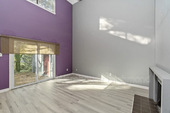 Building Photo - 1825 Ivystone Dr
