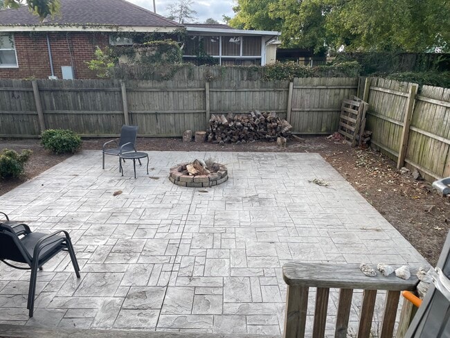 Fire pit area - 2237 Ebb Tide Rd