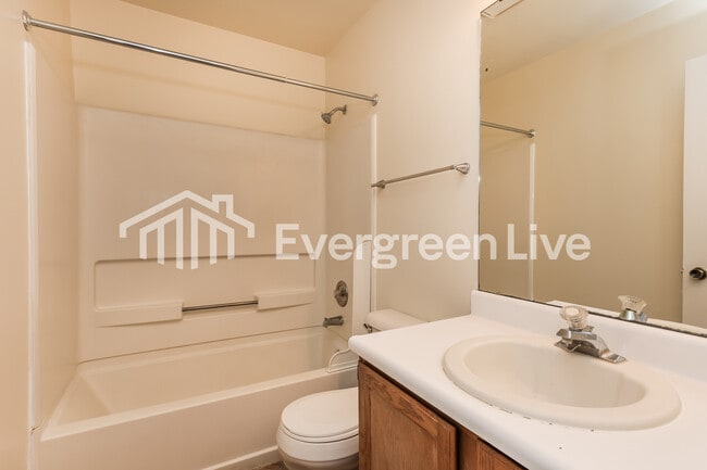 Building Photo - 6800 Deer Bluff Dr