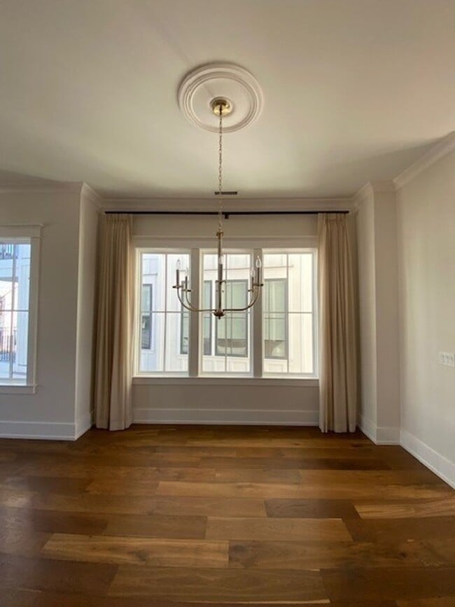 Building Photo - Welcome to our luxurious townhouse in the ...
