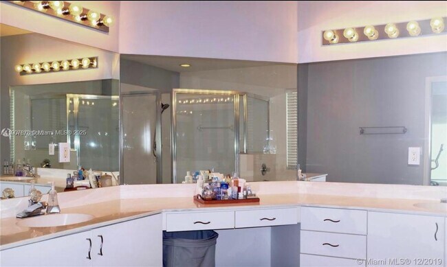 Building Photo - 3341 Overlook Rd