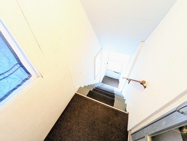 Building Photo - 116 Cushing St