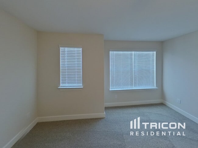 Building Photo - 1106 Bullock Dr