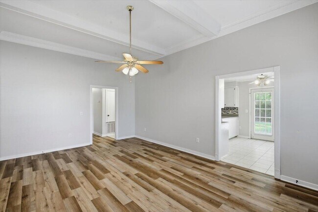 Building Photo - 131 Cypress Dr
