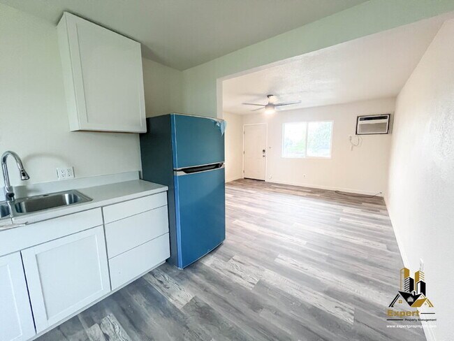 Building Photo - 1507 Nogales St