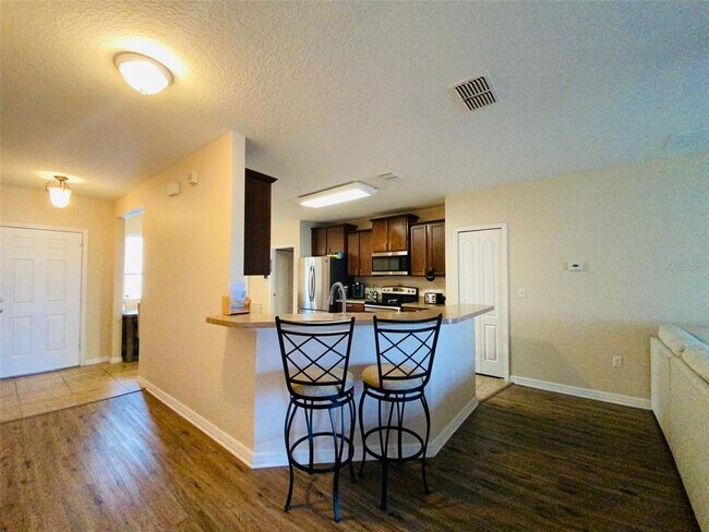 Building Photo - 1562 Tamarind Rd