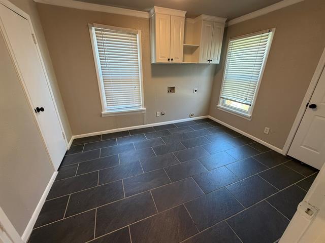 Building Photo - 4332 Calmont Ave