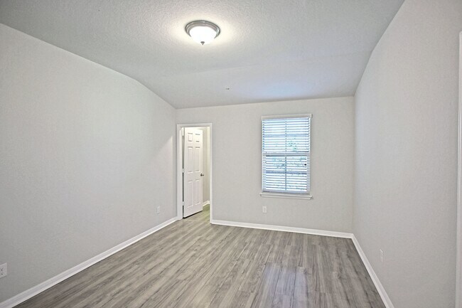 Building Photo - 2510 Diamondback Trail